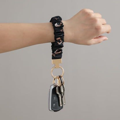 Blue Floral Scrunchie Wristlet Keychain– Tarnish-Resistant Key Ring - color: Black（1）