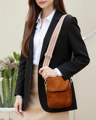 Fashion Small Crossbody Bags for Women Trendy Designer Cell Phone Purses | Adjustable Straps,with Card Holder,Detachable Wristlet Strap,small Cross Body Bag for Woman,Mini Bags,Travel Purse,Work,Gym - color: Brown
