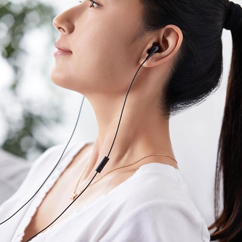 Amazon Basics Wired Earbuds with Microphone, in-Ear Headphones, USB-C, 4.2 ft Cable, S/M/L Ear Tips, Black - size: 1 Pack, style: USB-C
