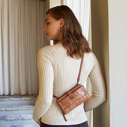 The Sak Iris Smartphone Crossbody Purse - Small Women's Cellphone Bag & Wallet For Everyday- Convertible Wristlet With Zipper | Fits Most Smartphones, Card Slots & Zip Pocket, Detachable Wristlet & Crossbody Straps, Hands-Free for Travel & Errands - color